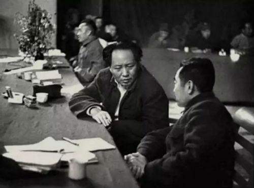 用毛主席的战略预见,看俄乌危机,美频繁撒谎与威胁呈现不祥之兆